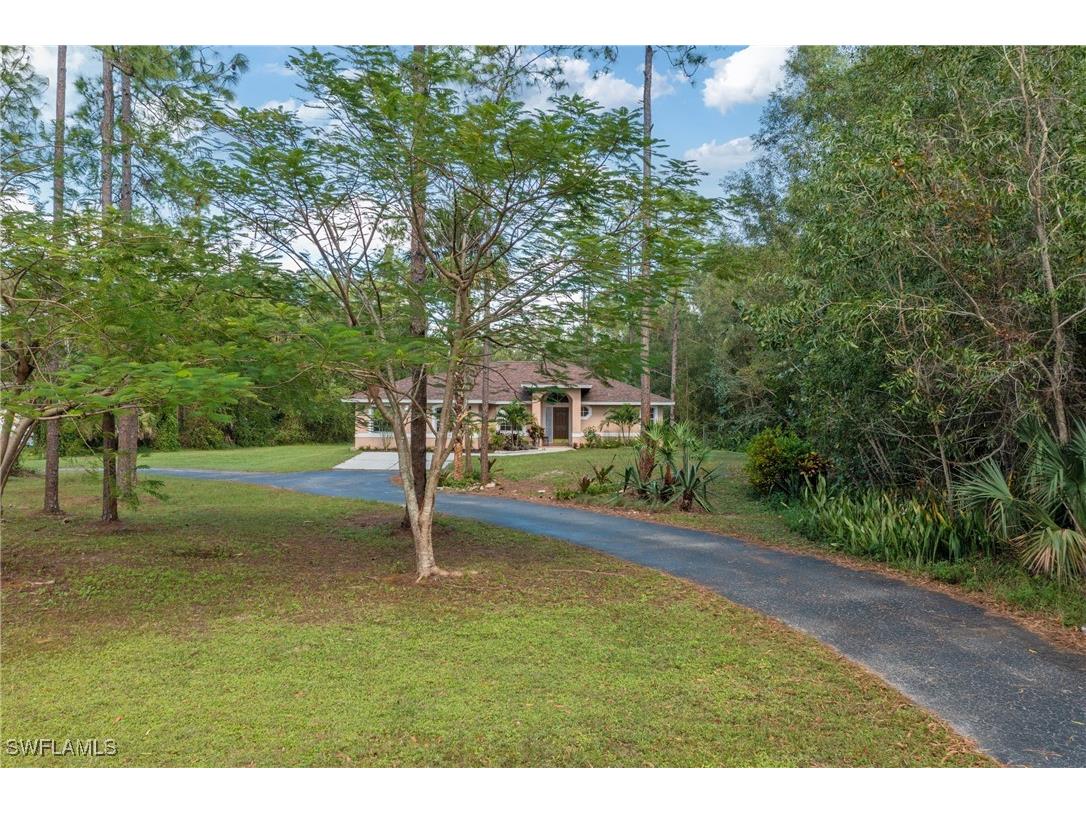 3281 4th Avenue SE Naples FL 34117 224083059 image1