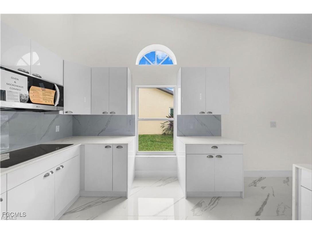 3832 Sabal Springs Boulevard North Fort Myers FL 33917 2025016937 image13