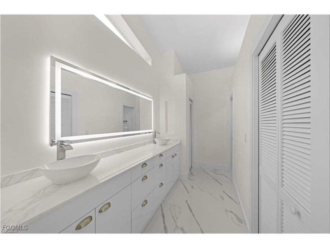 3832 Sabal Springs Boulevard North Fort Myers FL 33917 2025016937 image18