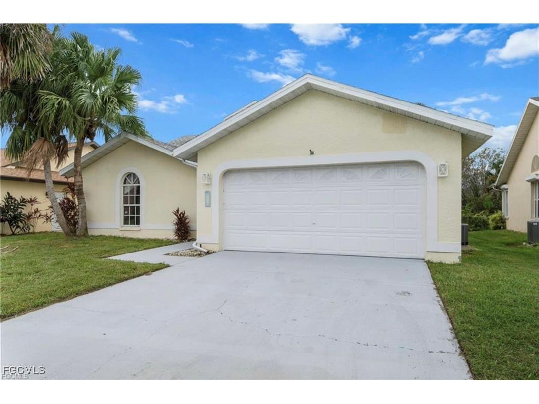 3832 Sabal Springs Boulevard North Fort Myers FL 33917 2025016937 image2