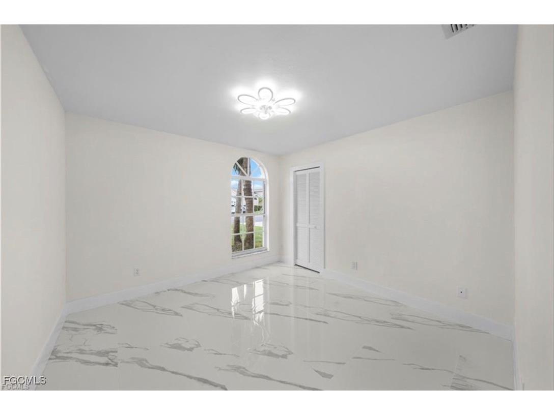 3832 Sabal Springs Boulevard North Fort Myers FL 33917 2025016937 image20