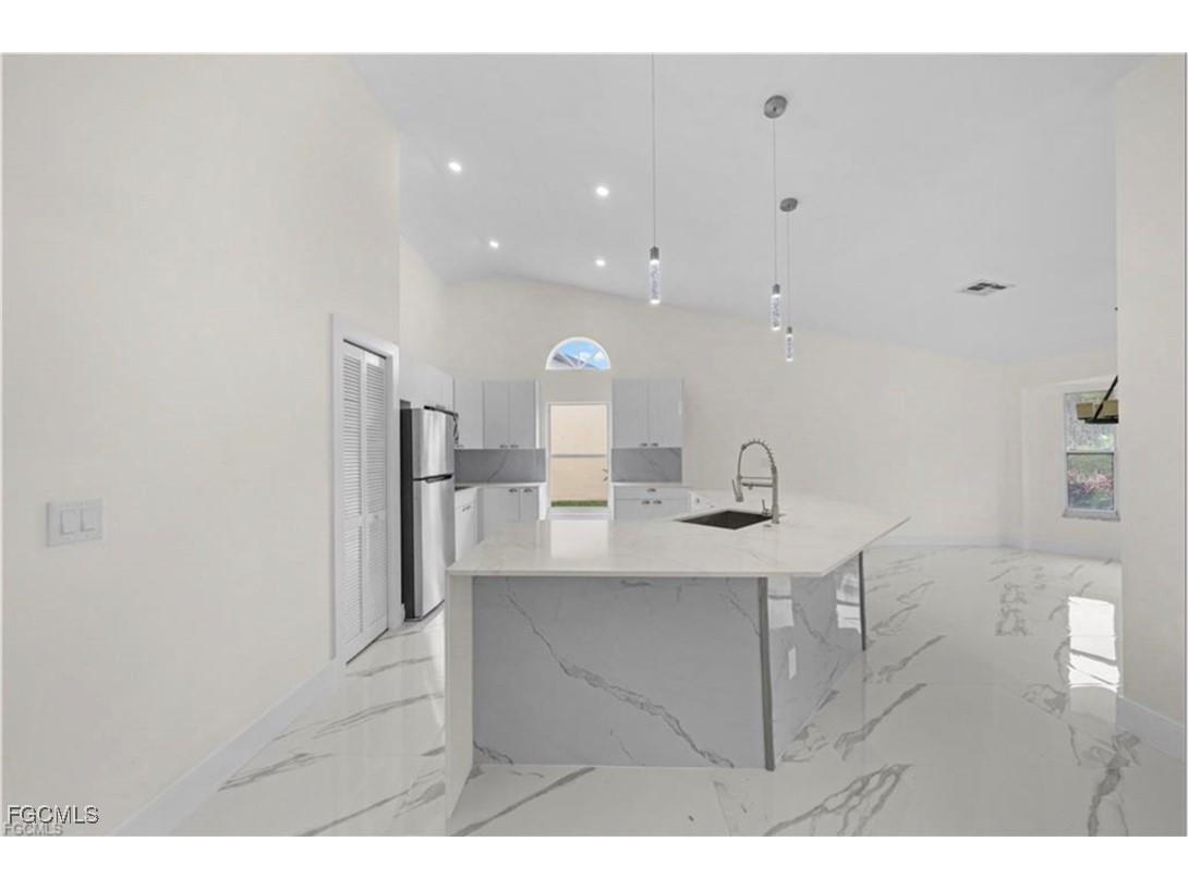 3832 Sabal Springs Boulevard North Fort Myers FL 33917 2025016937 image8