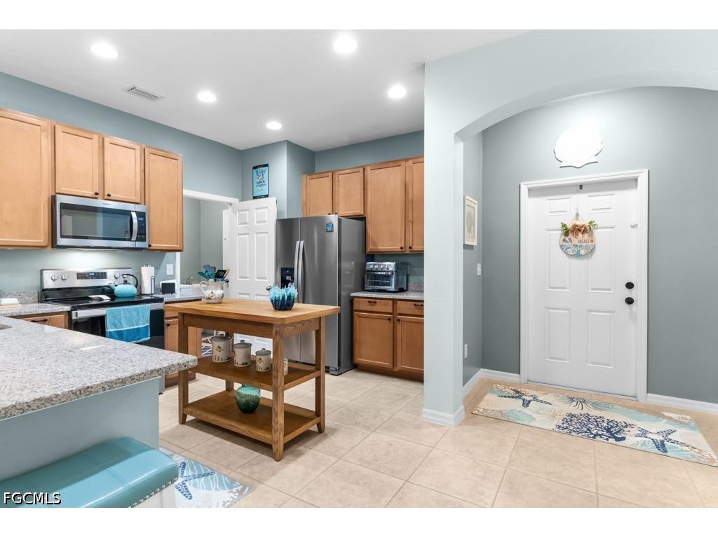 3284 Magnolia Landing Lane North Fort Myers FL 33917 2026016114 image5