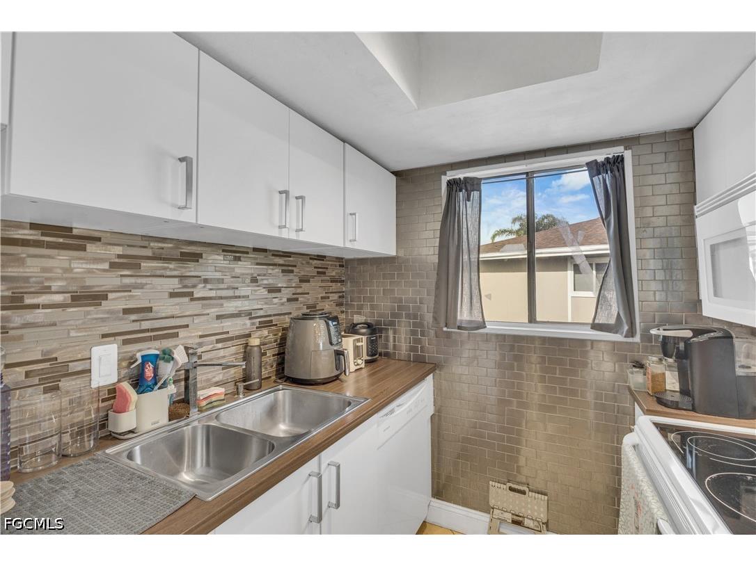 3284 Royal Canadian Trace #4 Fort Myers FL 33907 2026023848 image13