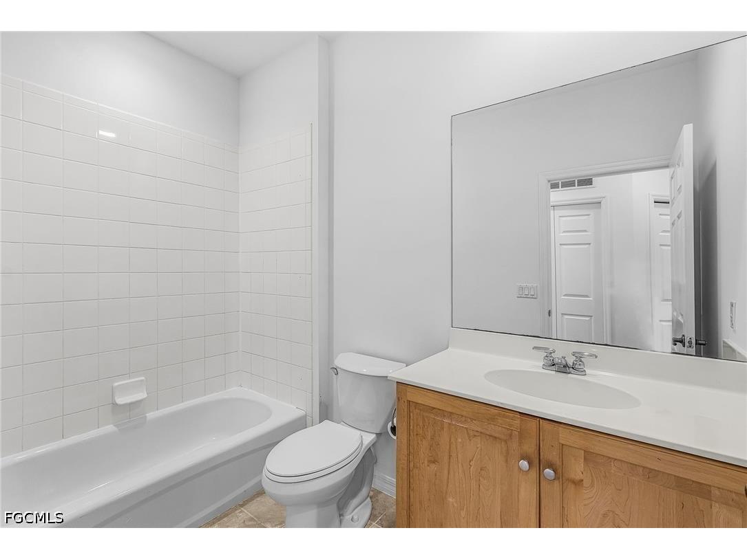 3285 Lindsey Lane #2 Naples FL 34109 2026019164 image17