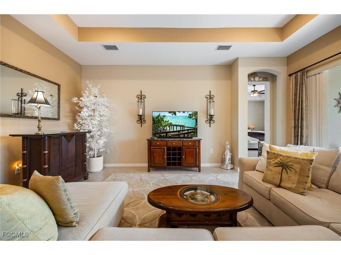 3286 Baravaldo Circle Cape Coral FL 33909 2025015184 image14