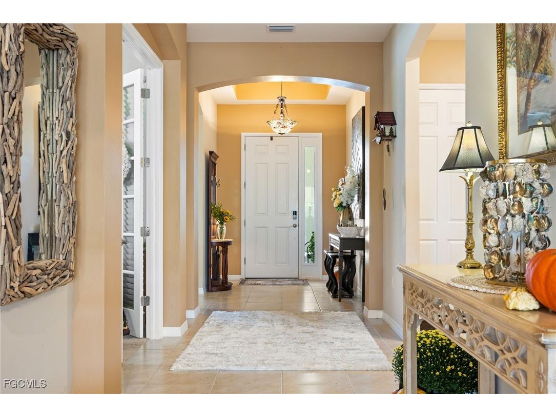 3286 Baravaldo Circle Cape Coral FL 33909 2025015184 image2