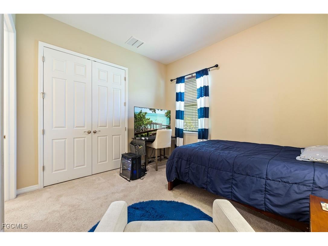 3286 Baravaldo Circle Cape Coral FL 33909 2025015184 image23