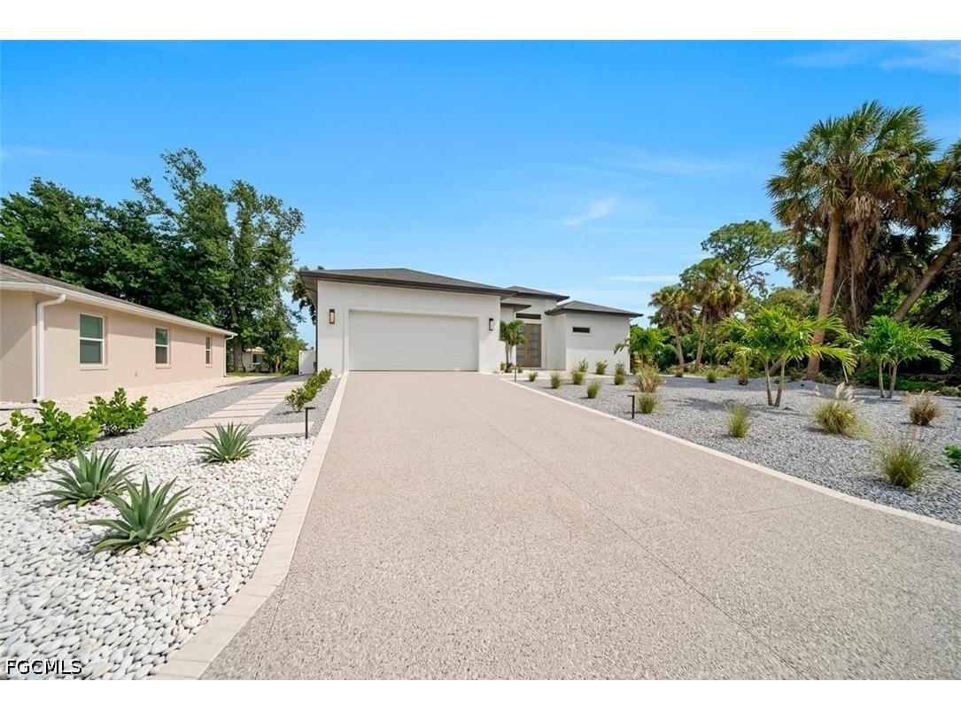 3286 Eagle Pass Street North Port FL 34286 2026022618 image1