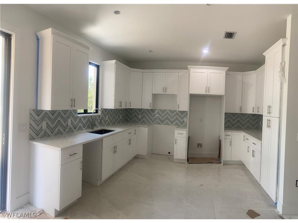 3288 60th Avenue NE Naples FL 34120 224034705 image1