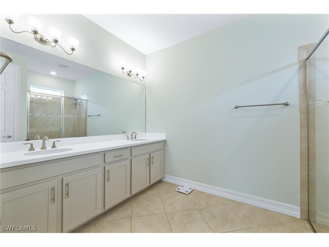 3289 Baravaldo Circle Cape Coral FL 33909 226009589 image6