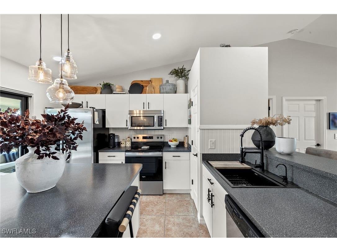329 NE 27th Street Cape Coral FL 33909 2025001403 image12