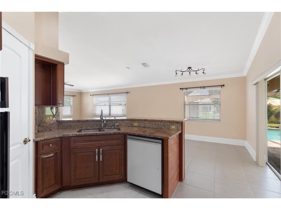 329 NE 9th Street Cape Coral FL 33909 2025002414 image13