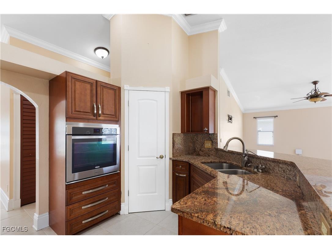 329 NE 9th Street Cape Coral FL 33909 2025002414 image14