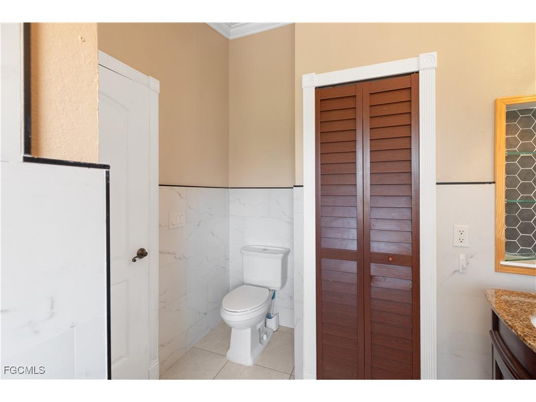 329 NE 9th Street Cape Coral FL 33909 2025002414 image31