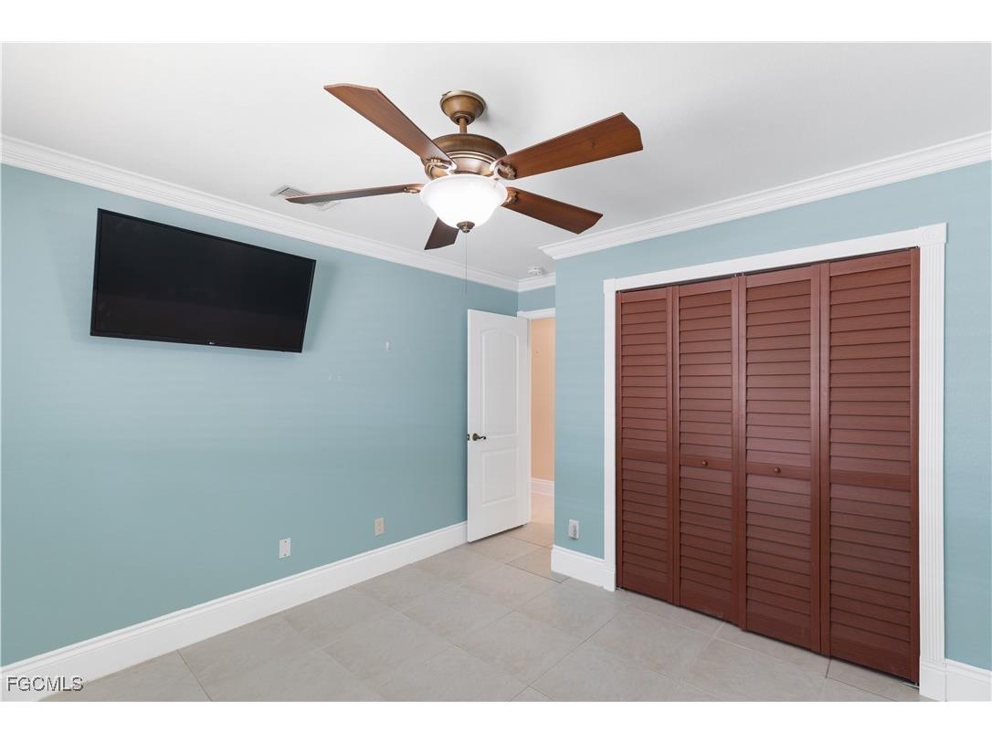 329 NE 9th Street Cape Coral FL 33909 2025002414 image34