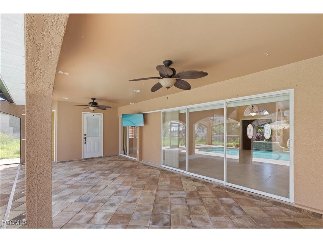 329 NE 9th Street Cape Coral FL 33909 2025002414 image37