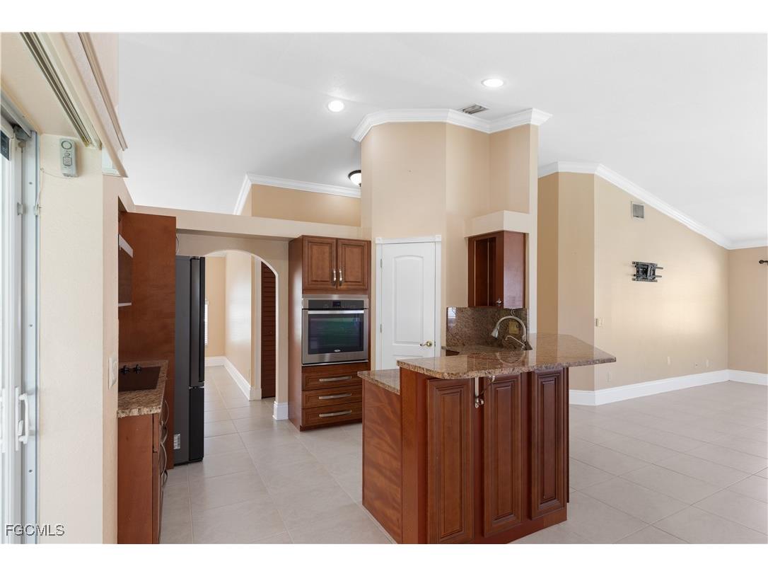 329 NE 9th Street Cape Coral FL 33909 2025002414 image4