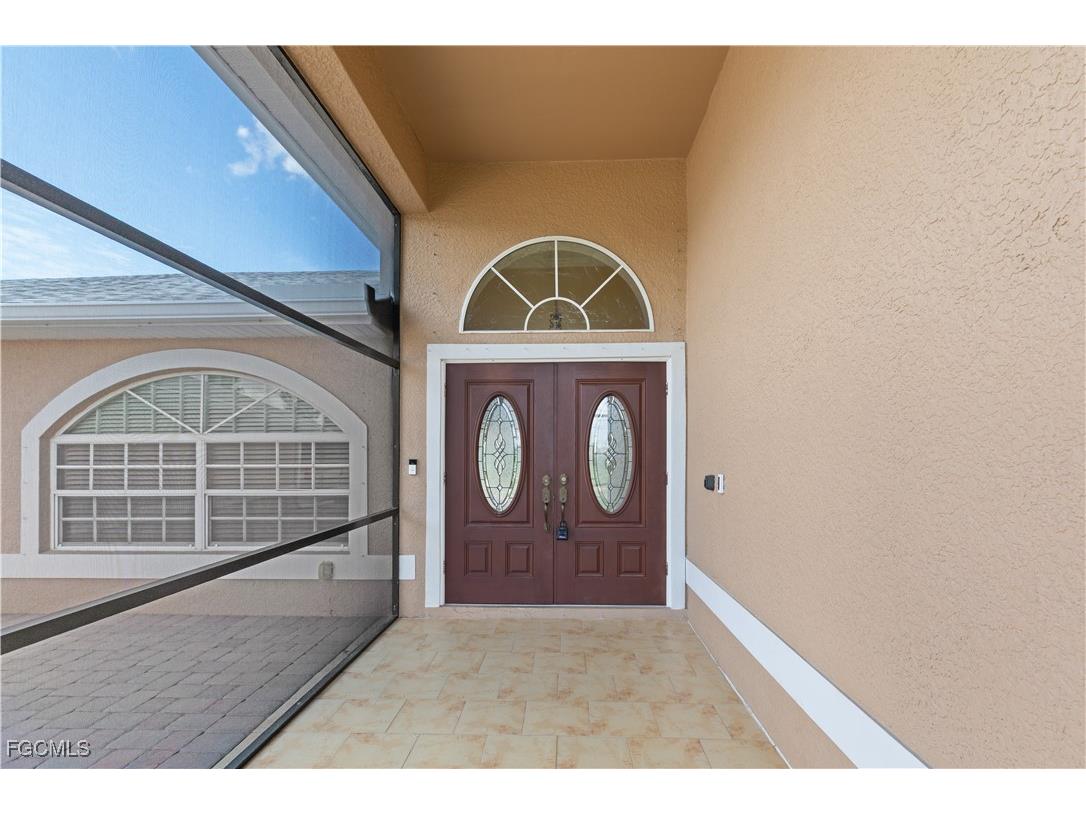 329 NE 9th Street Cape Coral FL 33909 2025002414 image7