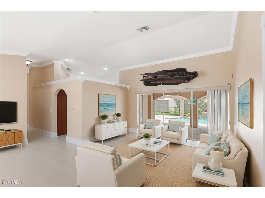 329 NE 9th Street Cape Coral FL 33909 2025002414 image8