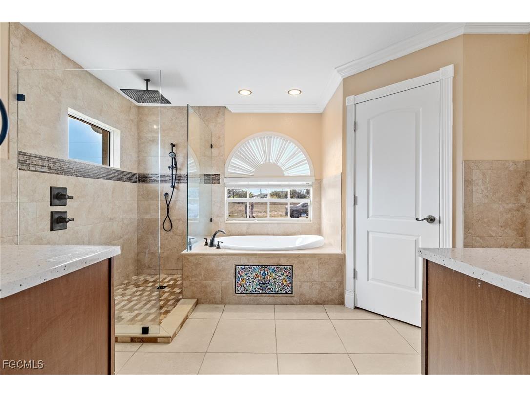 329 NE 9th Street Cape Coral FL 33909 2026004094 image11