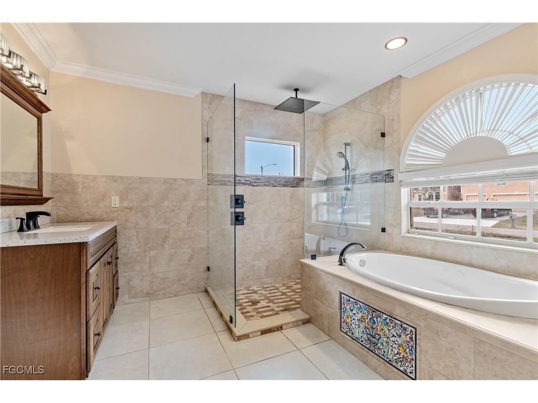 329 NE 9th Street Cape Coral FL 33909 2026004094 image12