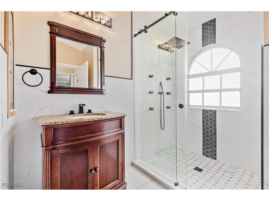 329 NE 9th Street Cape Coral FL 33909 2026004094 image17