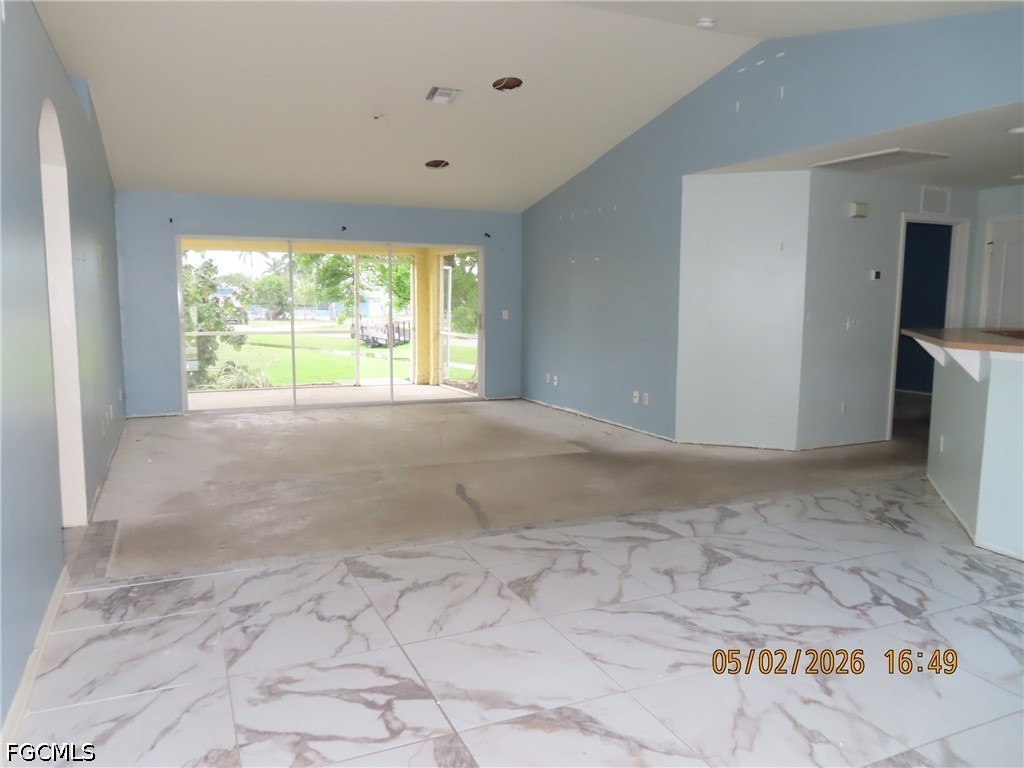 329 Oklahoma Avenue Fort Myers FL 33905 2026020383 image3