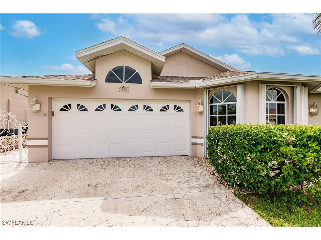 3290 Clubview Drive North Fort Myers FL 33917 223068298 image1