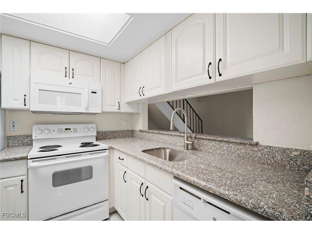 3291 Prince Edward Island Circle #2 Fort Myers FL 33907 2025016228 image10