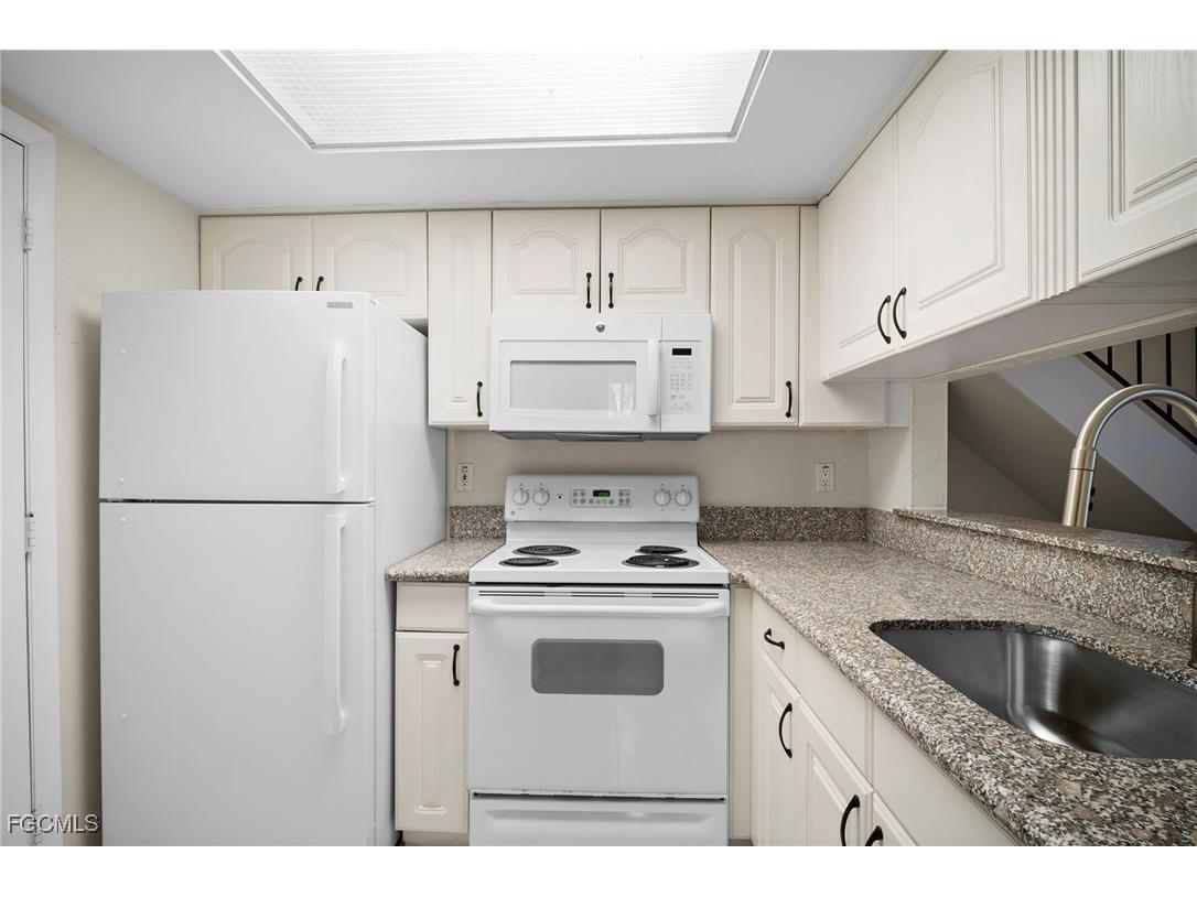 3291 Prince Edward Island Circle #2 Fort Myers FL 33907 2025016228 image11