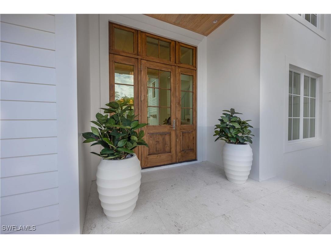 3295 Gordon Drive Naples FL 34102 224098622 image3