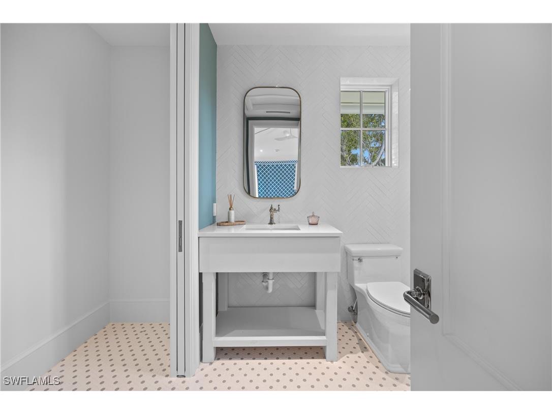 3295 Gordon Drive Naples FL 34102 224098622 image36