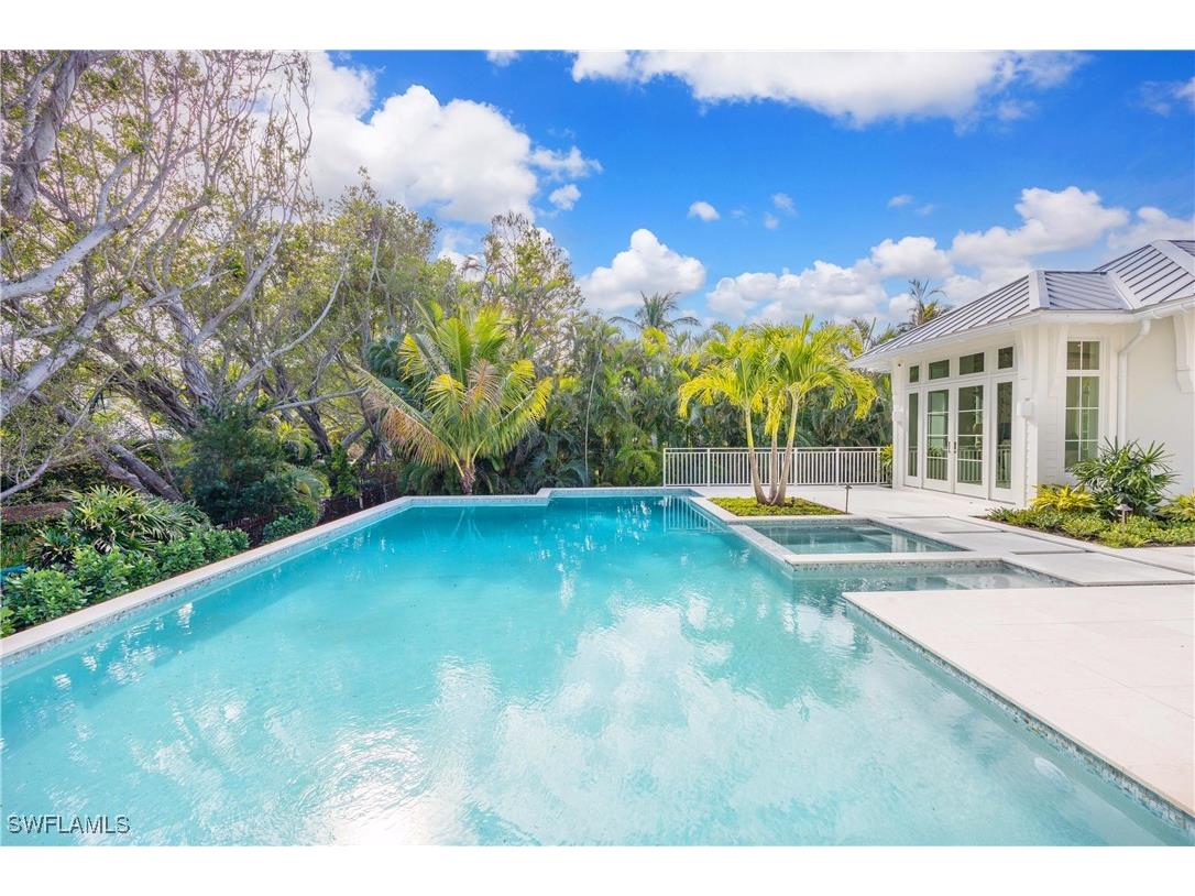 3295 Gordon Drive Naples FL 34102 224098622 image37