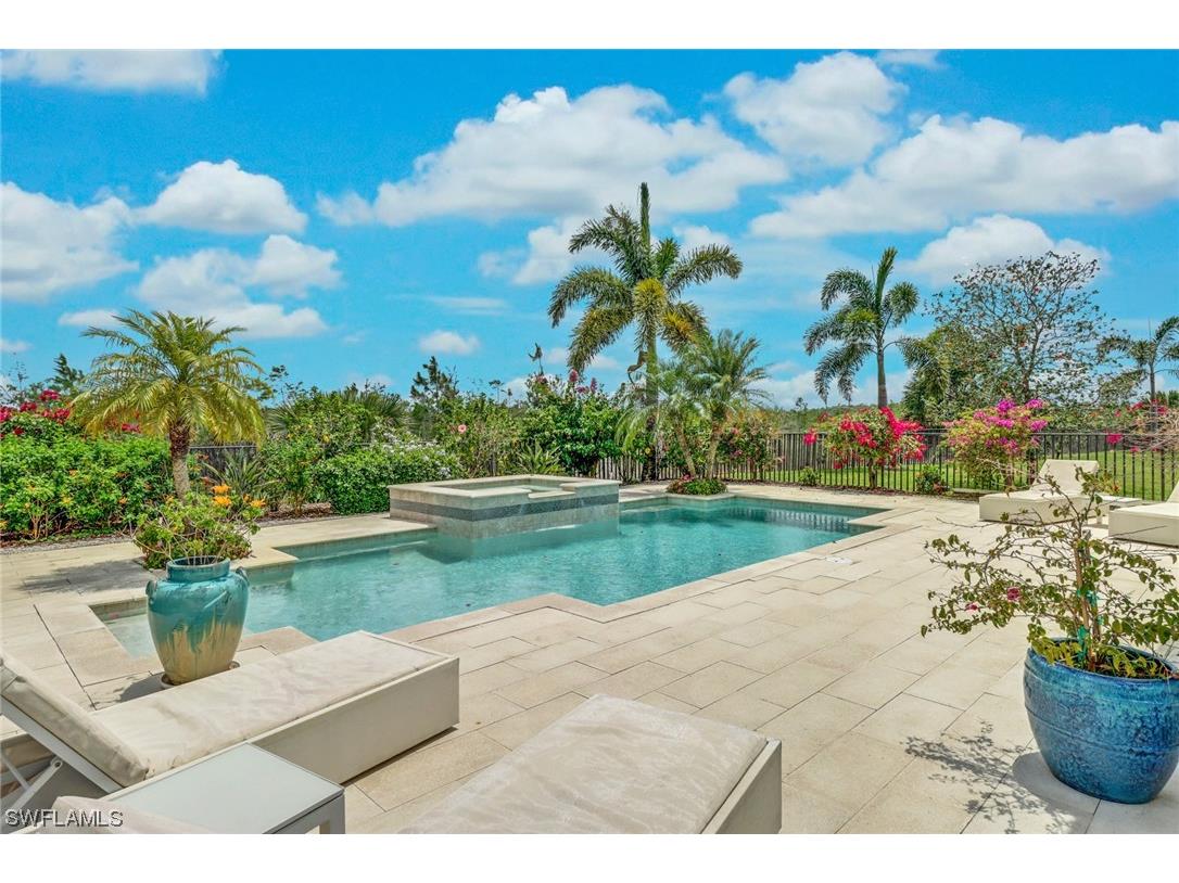 3295 Tahoe Court Naples FL 34119 223052644 image1