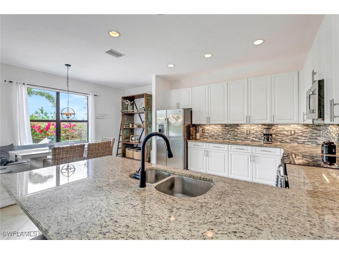 3295 Tahoe Court Naples FL 34119 225077356 image4