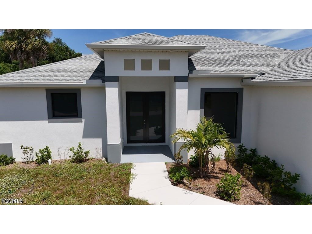3296 Glencove Street Punta Gorda FL 33980 2026020572 image1