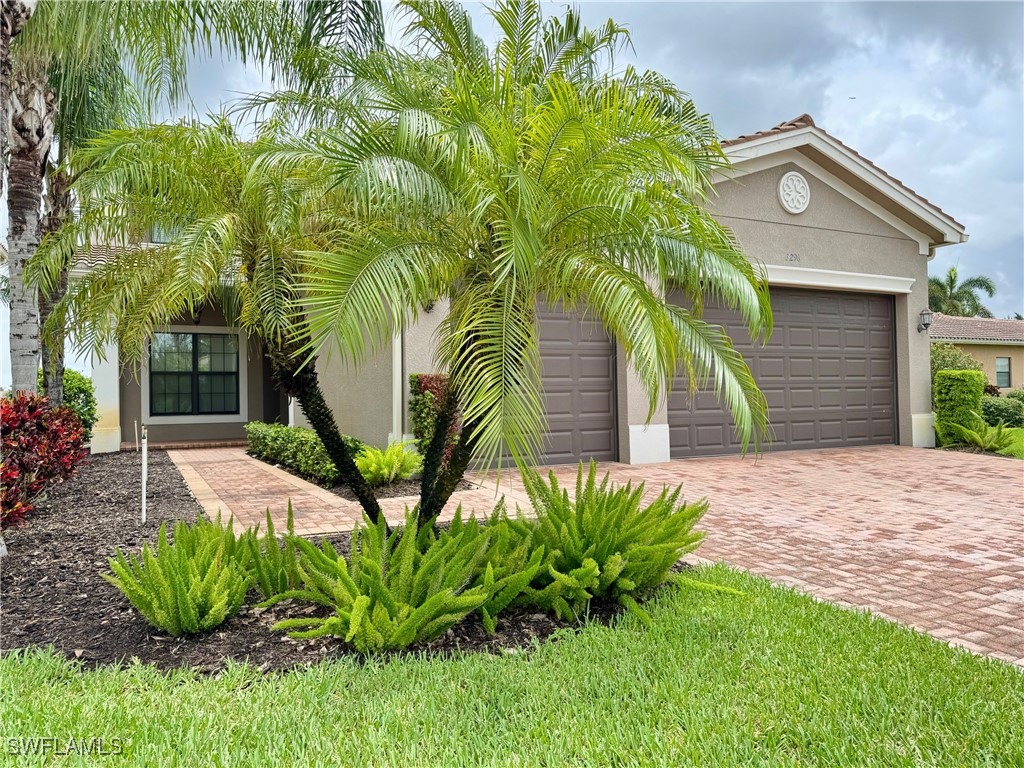 3296 Pacific Drive Naples FL 34119 225065794 image1