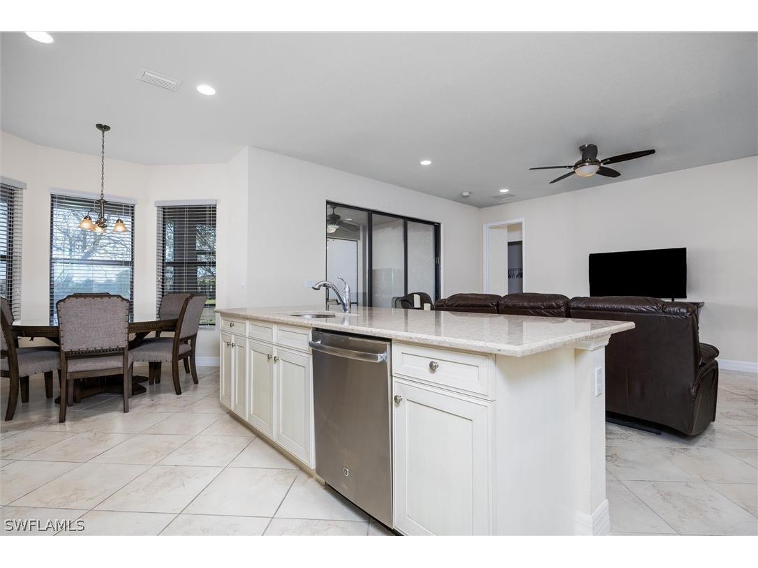 3296 Pacific Drive Naples FL 34119 226008747 image4
