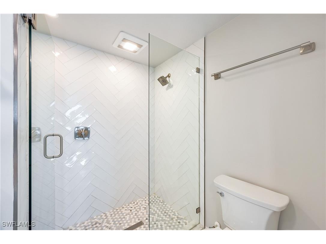 33 Bluebill Avenue #A404 Naples FL 34108 225037939 image14