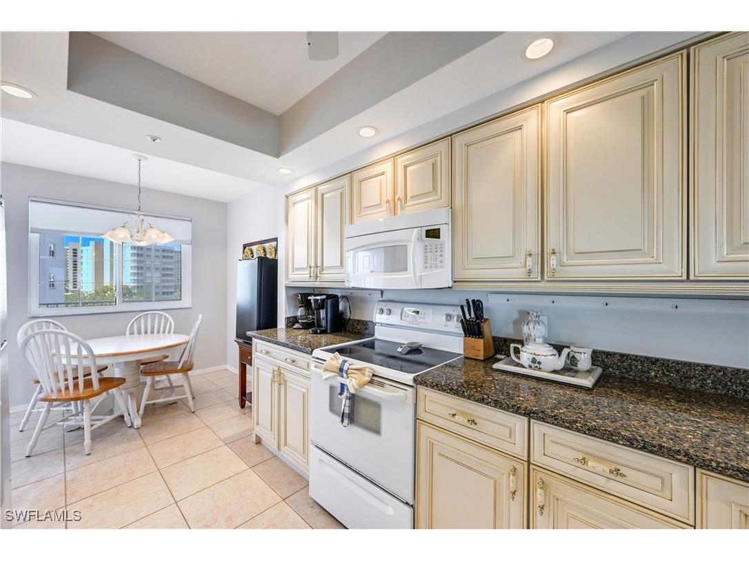 33 Bluebill Avenue #A404 Naples FL 34108 225037939 image34