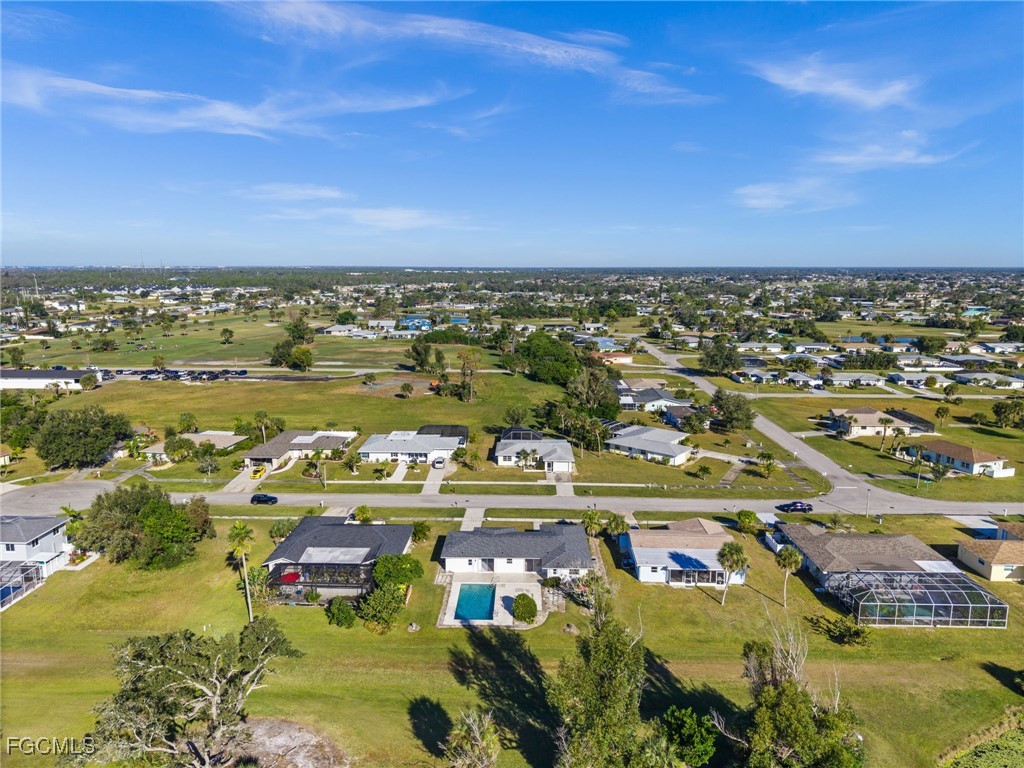 33 Golfview Place Rotonda West FL 33947 2025020656 image27