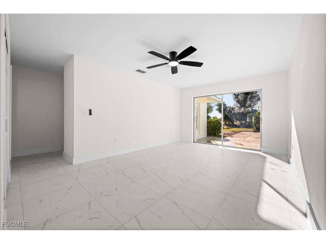 33 Golfview Place Rotonda West FL 33947 2025020656 image30