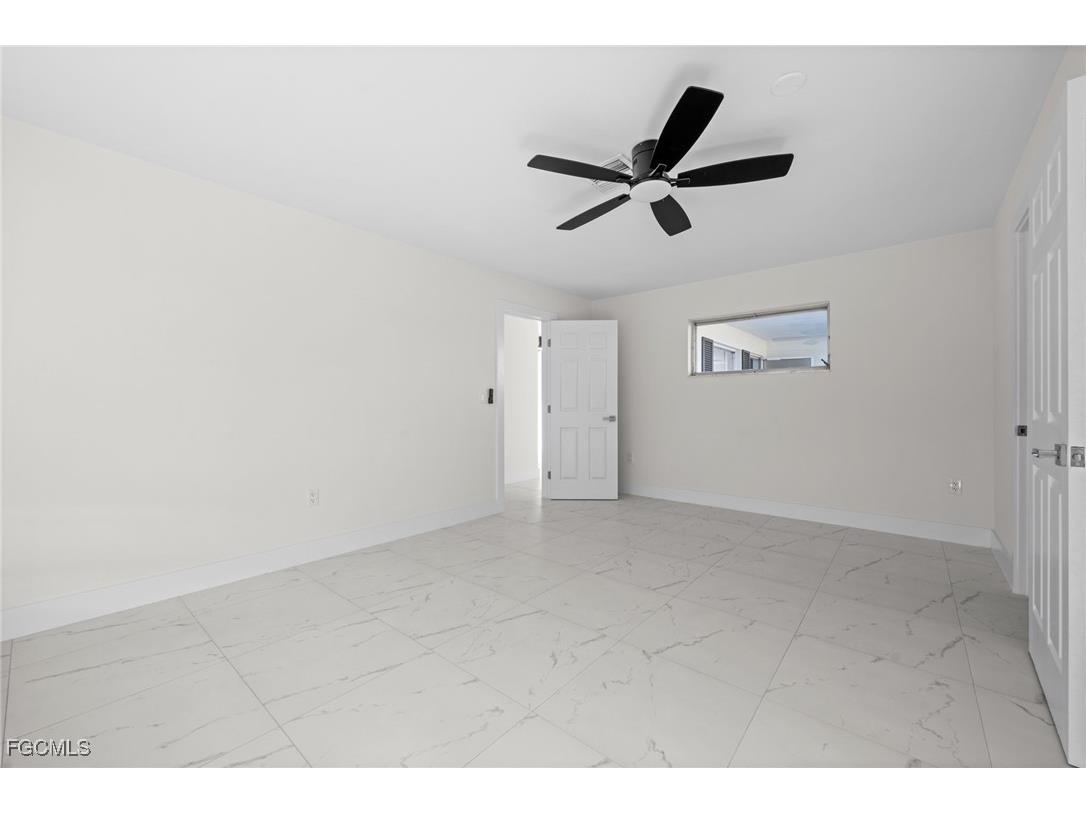 33 Golfview Place Rotonda West FL 33947 2025020656 image38