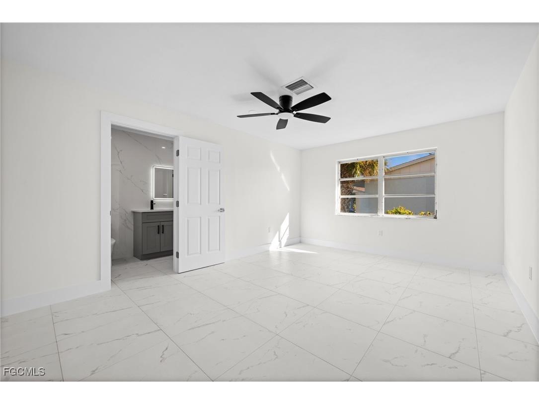 33 Golfview Place Rotonda West FL 33947 2025020656 image40