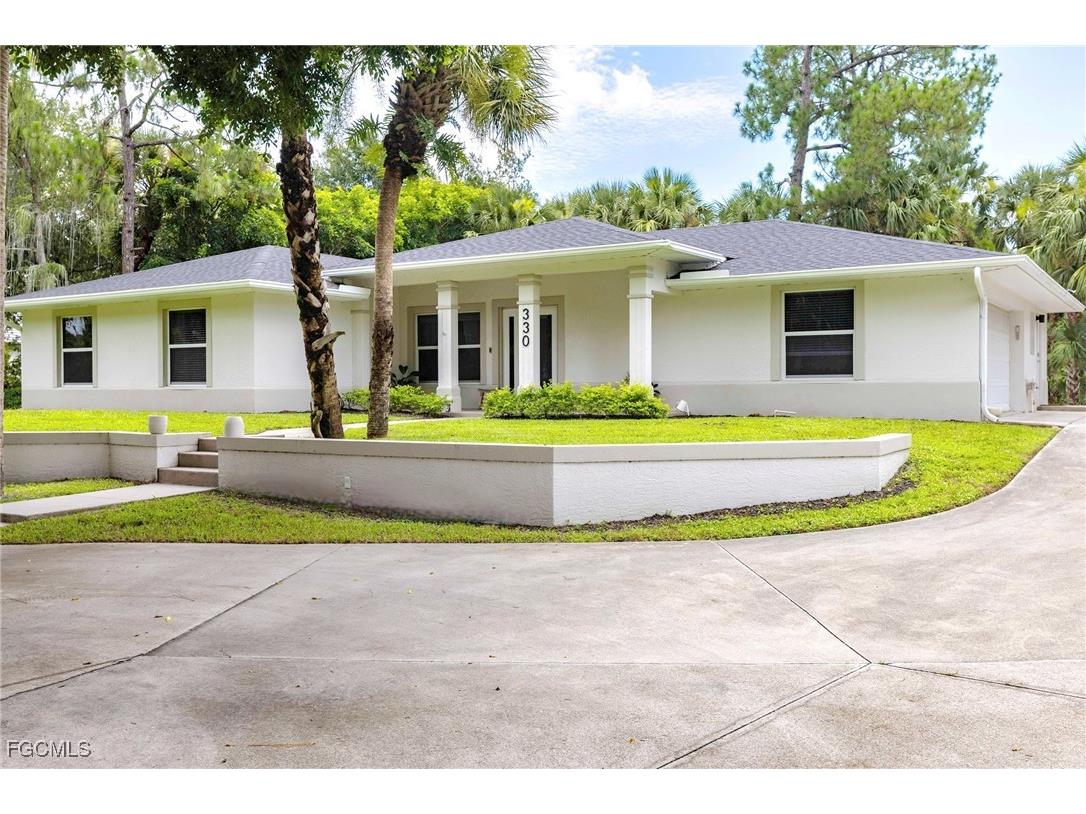 330 19th Street NW Naples FL 34120 225063203 image1