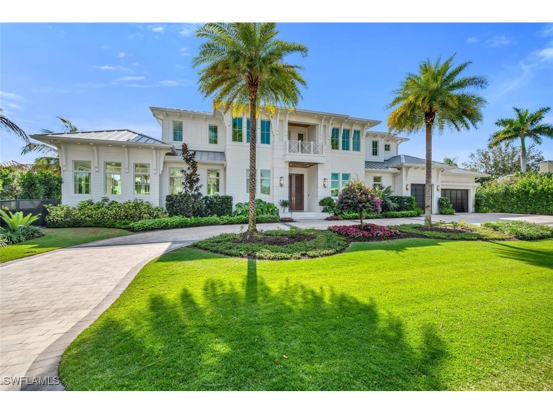 330 Broad Avenue N Naples FL 34102 226004065 image1