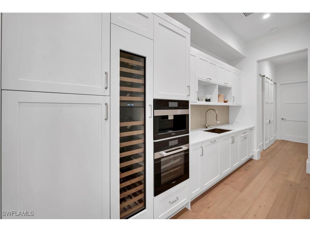 330 Broad Avenue N Naples FL 34102 226004065 image14