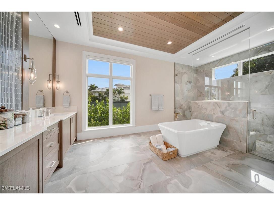 330 Broad Avenue N Naples FL 34102 226004065 image18