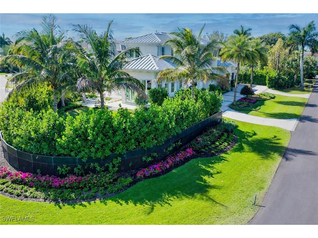 330 Broad Avenue N Naples FL 34102 226004065 image2